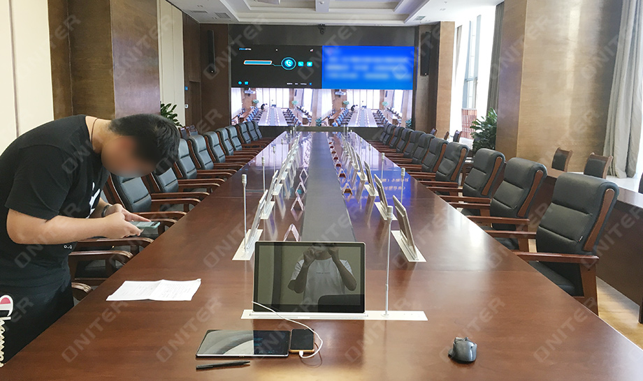 无纸化终端视像跟踪功能演示 无纸化终端视像跟踪功能演示