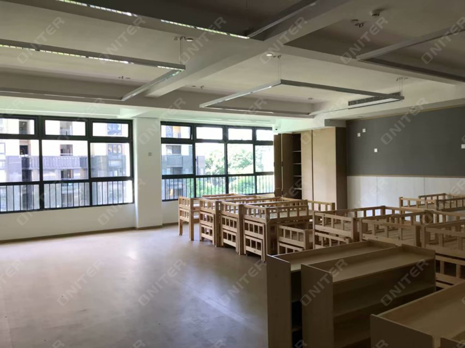幼儿园室内环境.jpg