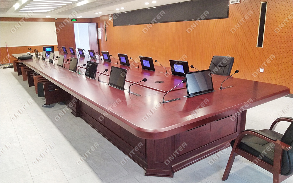 会议桌.jpg