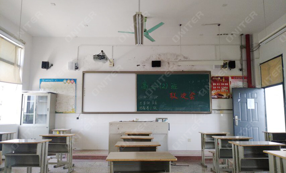 5、ONITER广播系统教室安装效果.jpg 5、ONITER广播系统教室安装效果.jpg