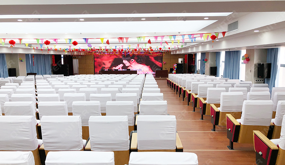 1、报告厅专业扩声系统实拍.jpg 1、报告厅专业扩声系统实拍.jpg