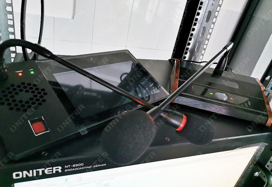 5、ONITER带触屏网络话筒NT-8923.jpg 5、ONITER带触屏网络话筒NT-8923.jpg