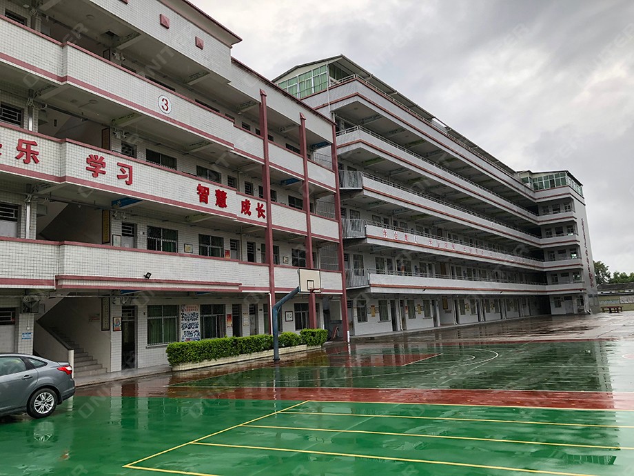 小学坏境图.jpg