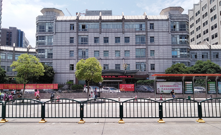 2、丽水市中心医院正门.jpg