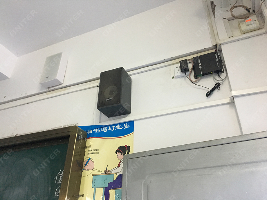 第一中学ONITER教室壁挂音箱.jpg 第一中学ONITER教室壁挂音箱.jpg