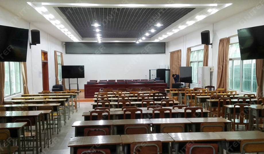 罗定职业技工学校会议室实拍图1.jpg 罗定职业技工学校会议室实拍图1.jpg