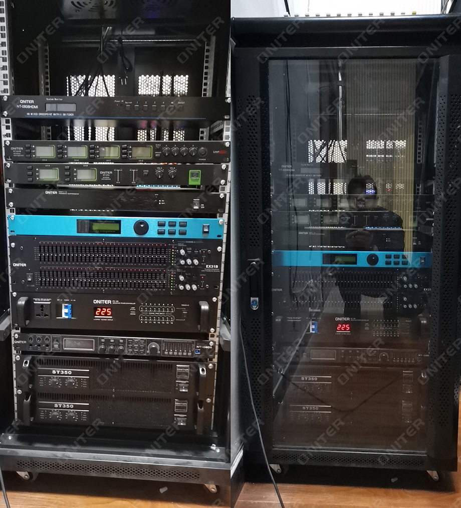 ONITER机柜设备实拍图.jpg ONITER机柜设备实拍图.jpg
