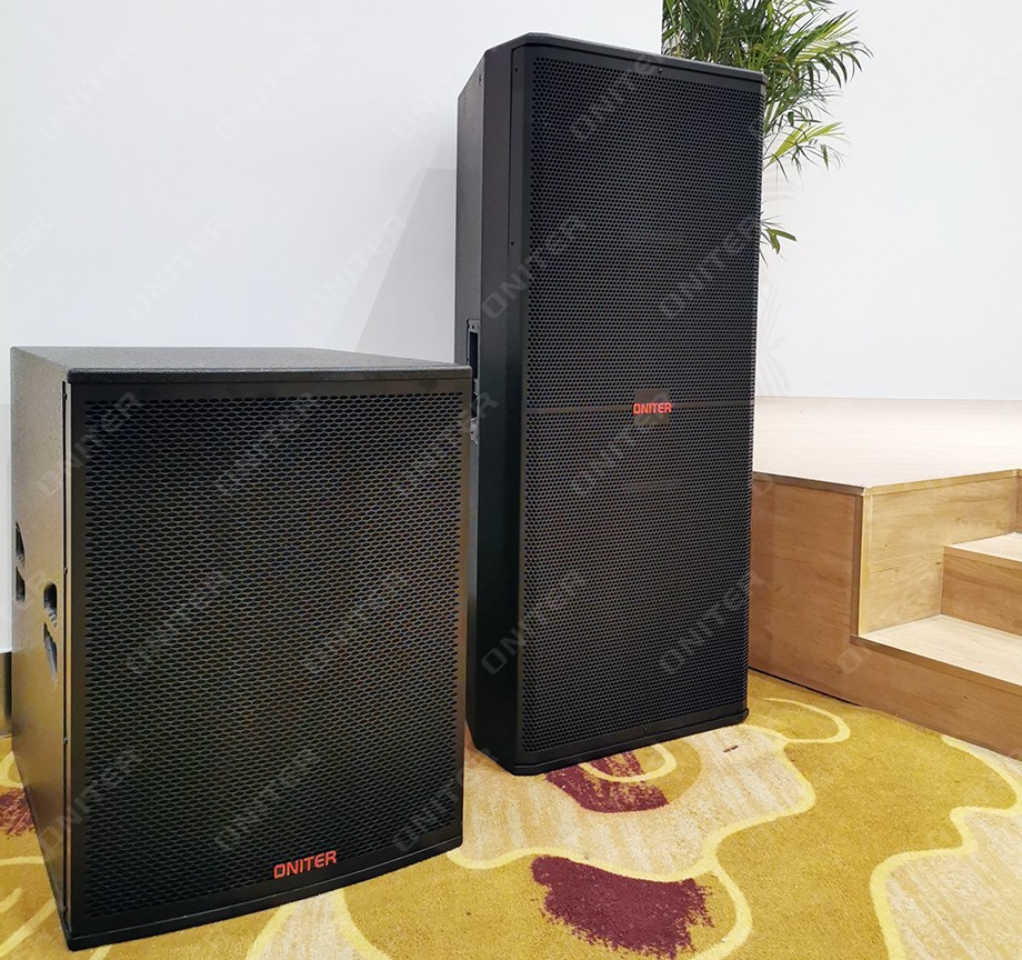 ONITER低音音箱和15寸高音音箱