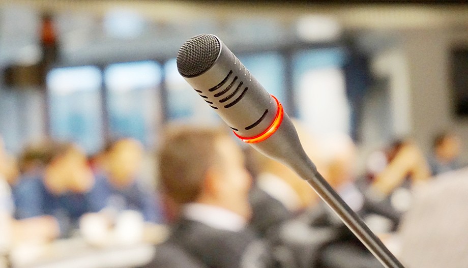 话筒啸叫怎么办？教你四个解决话筒啸叫的方法！