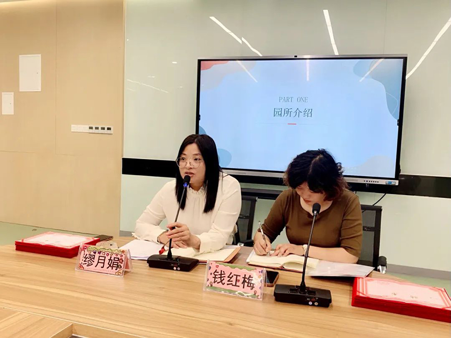 ONITER数字会议系统使用实拍.jpg ONITER数字会议系统使用实拍.jpg