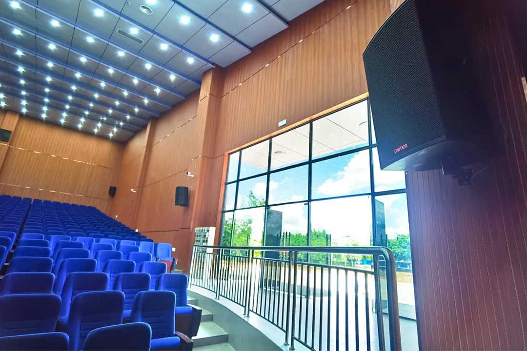 大礼堂2.jpg 大礼堂2.jpg